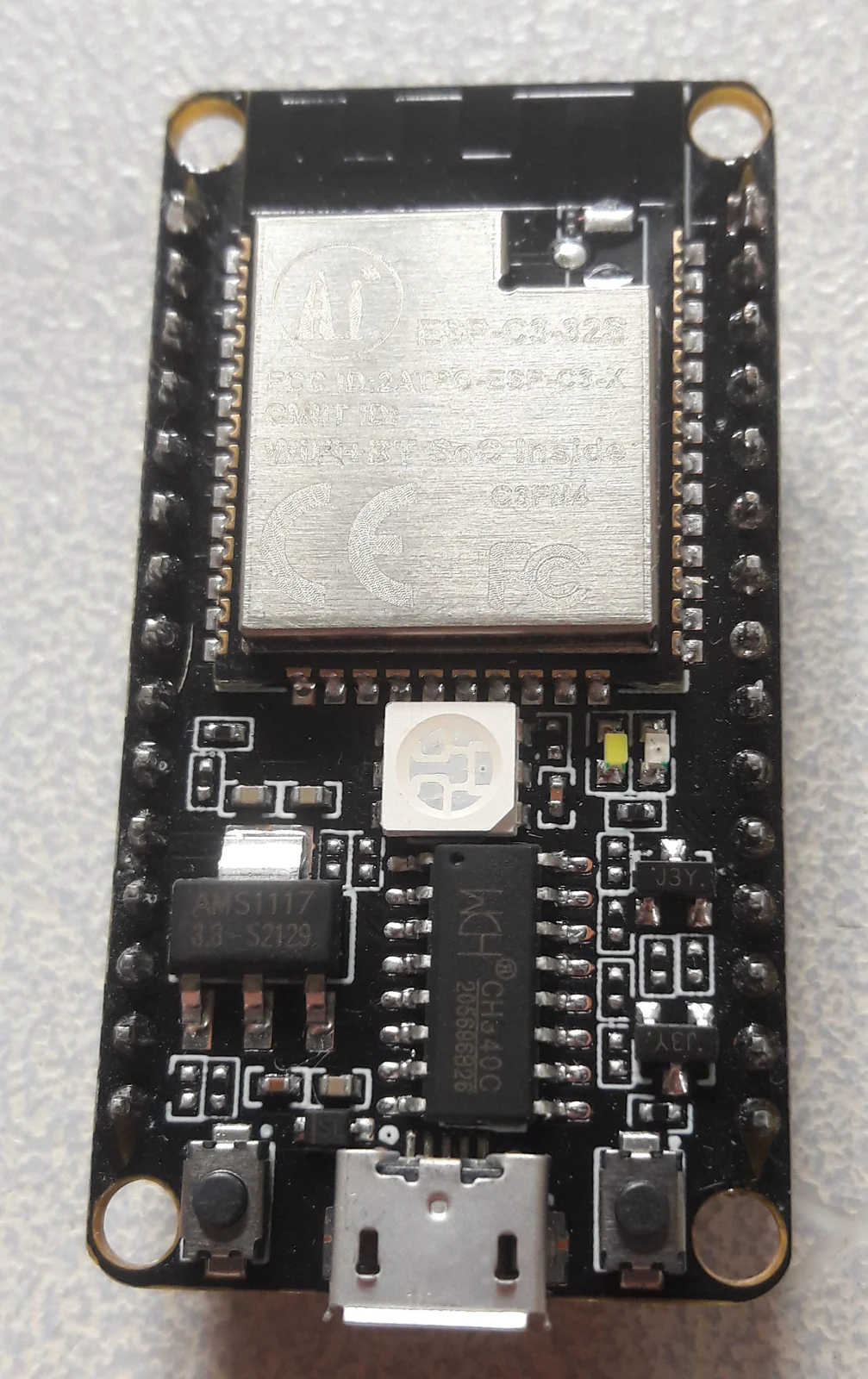 Placa de desarrollo ESP32-C3; imagen de archivo, no una placa Bitaxe