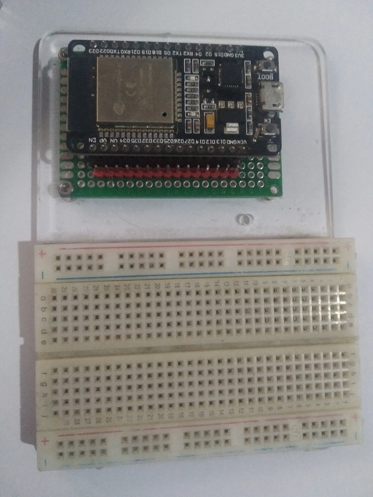 Placa de desarrollo ESP32 genérica; ilustra el controlador, no es una NMQAxe++ Nexus.