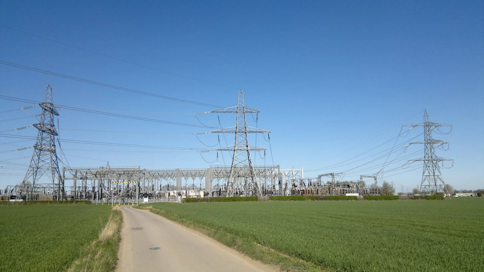 La AIE presenta un conjunto de herramientas digitales para utilizar mejor las redes eléctricas existentes