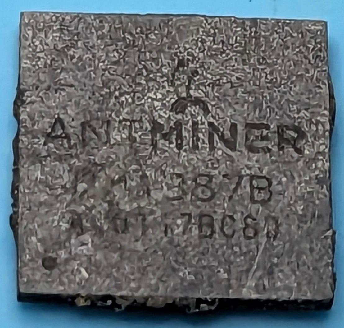 Корпус ASIC-чипа Antminer BM1387 для перевірки обладнання