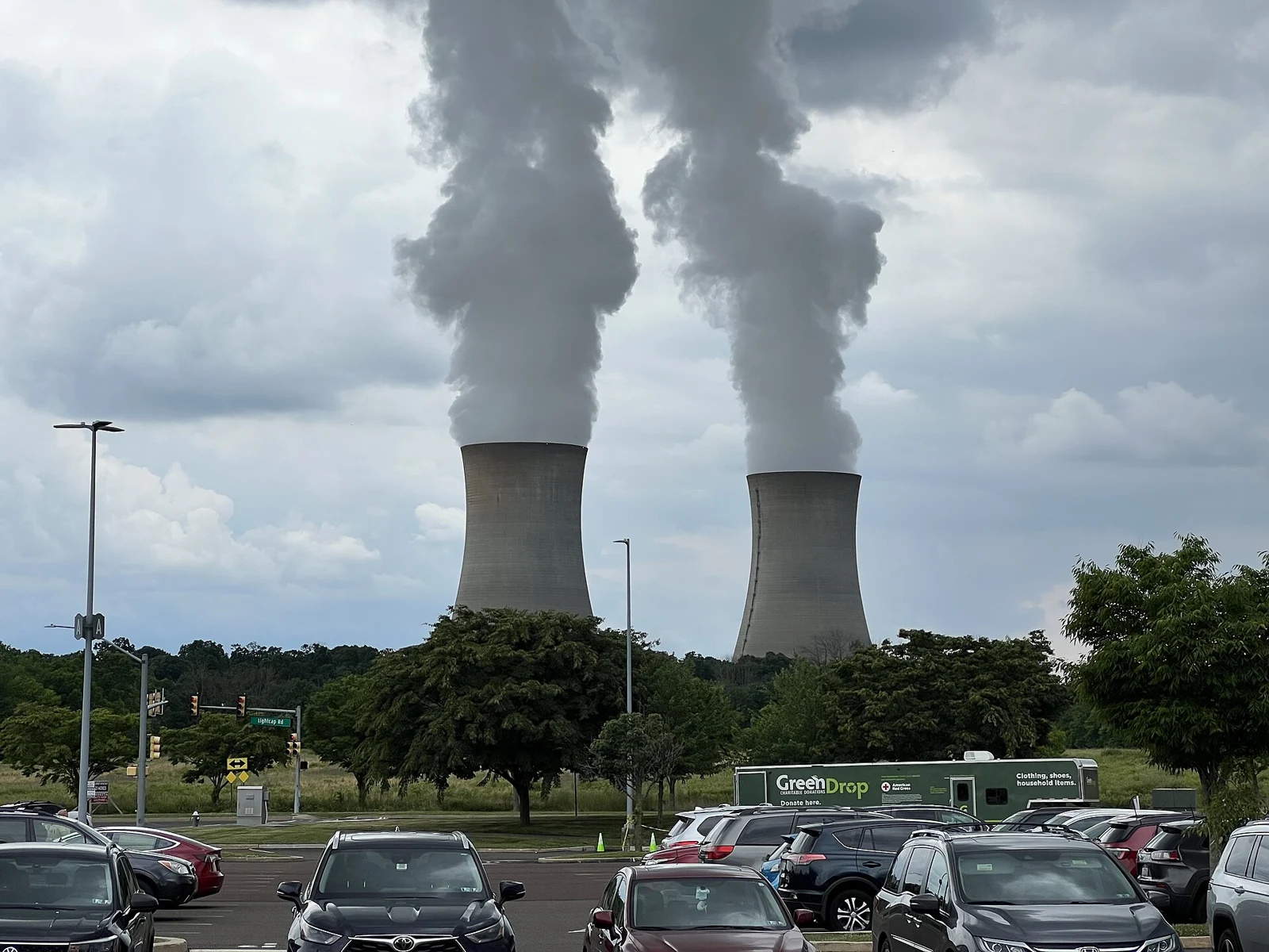 Archive view of Limerick nuclear station in Pennsylvania; thematic illustration, not a photograph of completed uprates