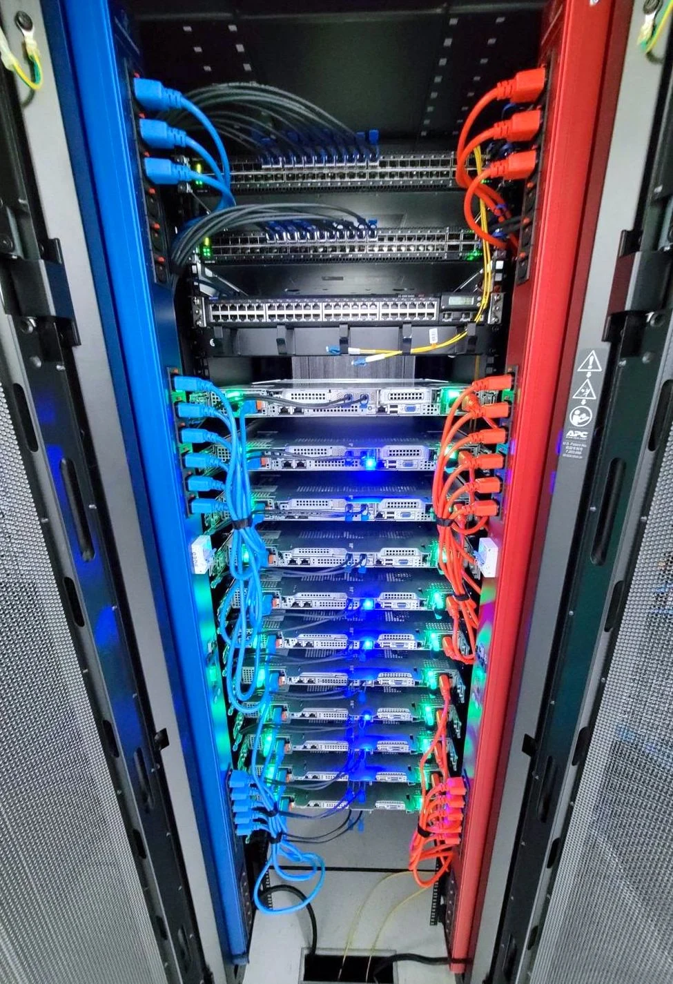 Karman y Legrand preparan control eléctrico integrado en racks para productos de mediados de 2027
