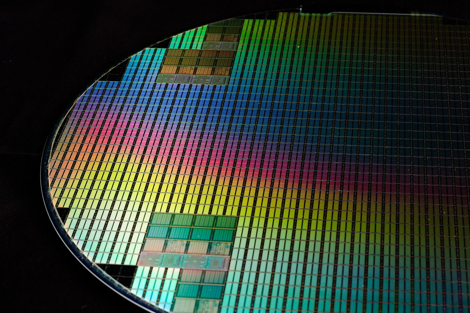 Fotografía de archivo de una oblea de silicio; no documenta la producción de TSMC en septiembre