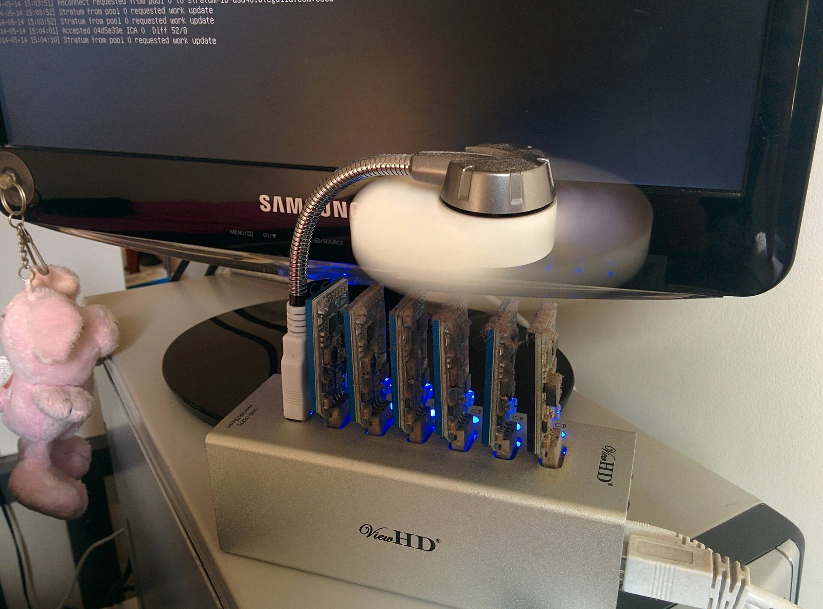 Архивный USB-майнер Erupter; оборудование блока 970904 не установлено