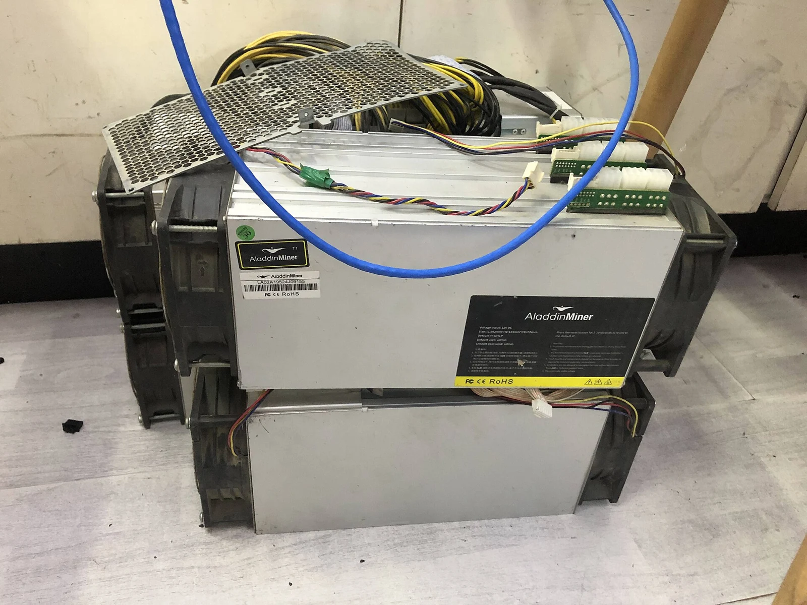 Hardware de minería de Bitcoin: fotografía de archivo