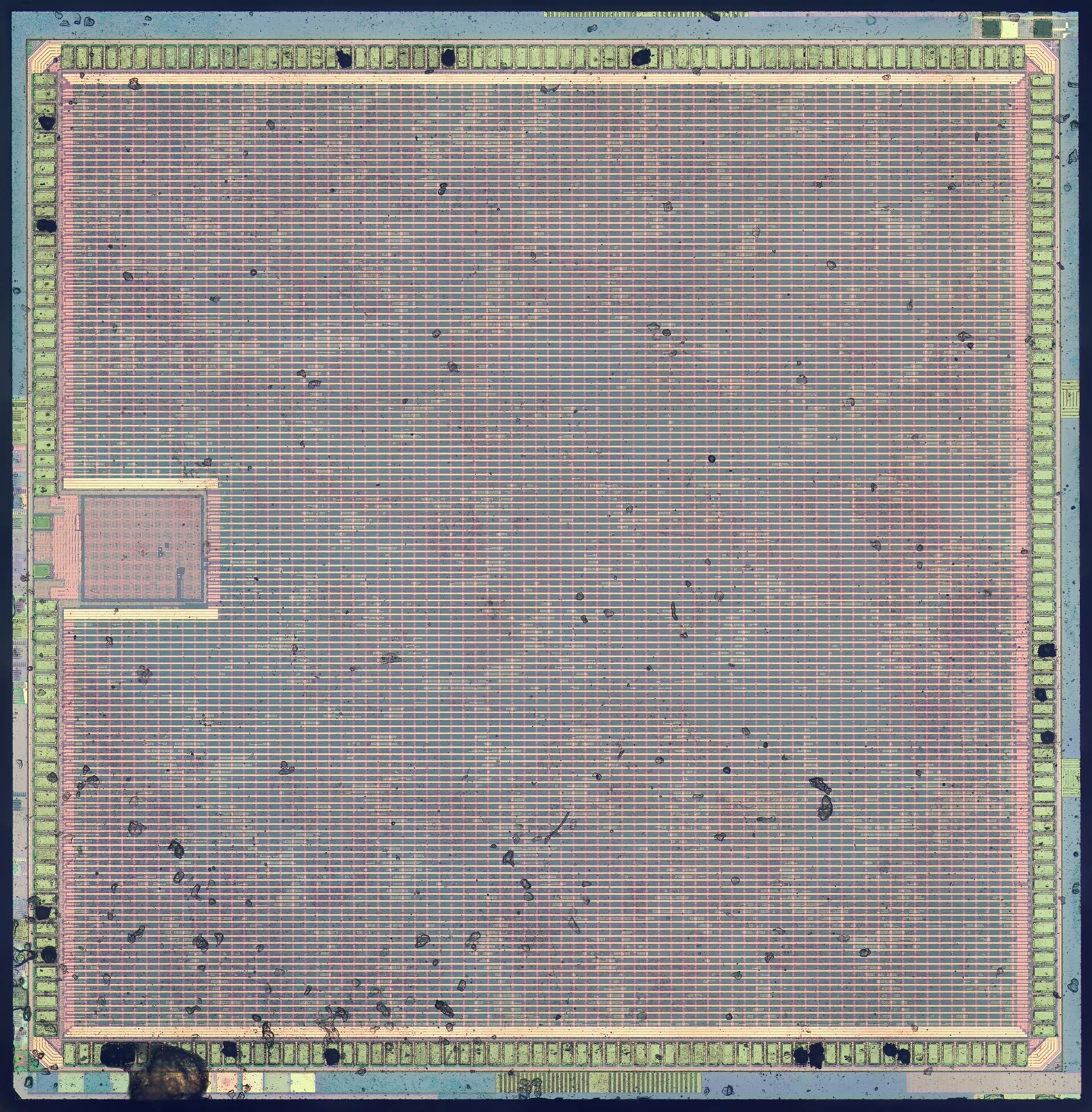 Історичний кристал ASIC Avalon 2013 року; не поточний парк Canaan
