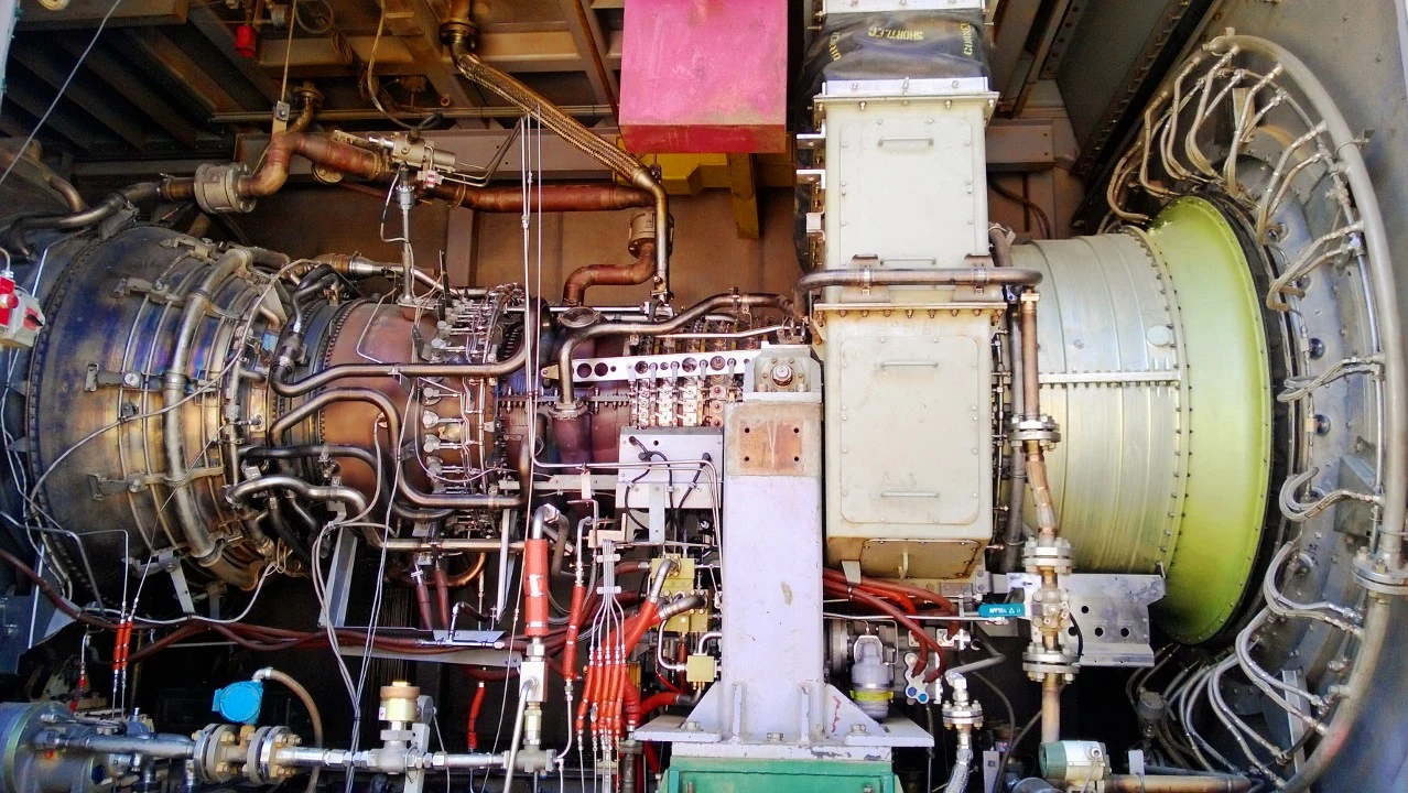 Turbina LM6000 en Irak, de archivo; no es una unidad Ansaldo ni un proyecto del nuevo memorando.