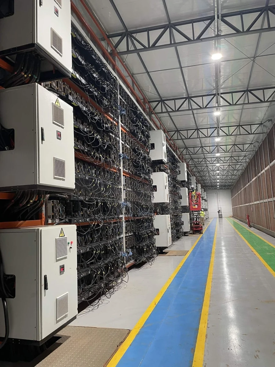 Publisher illustration accompanying Inside South America’s Biggest Bitcoin Mining Facility: HIVE Digital Technologies Yguazú Site