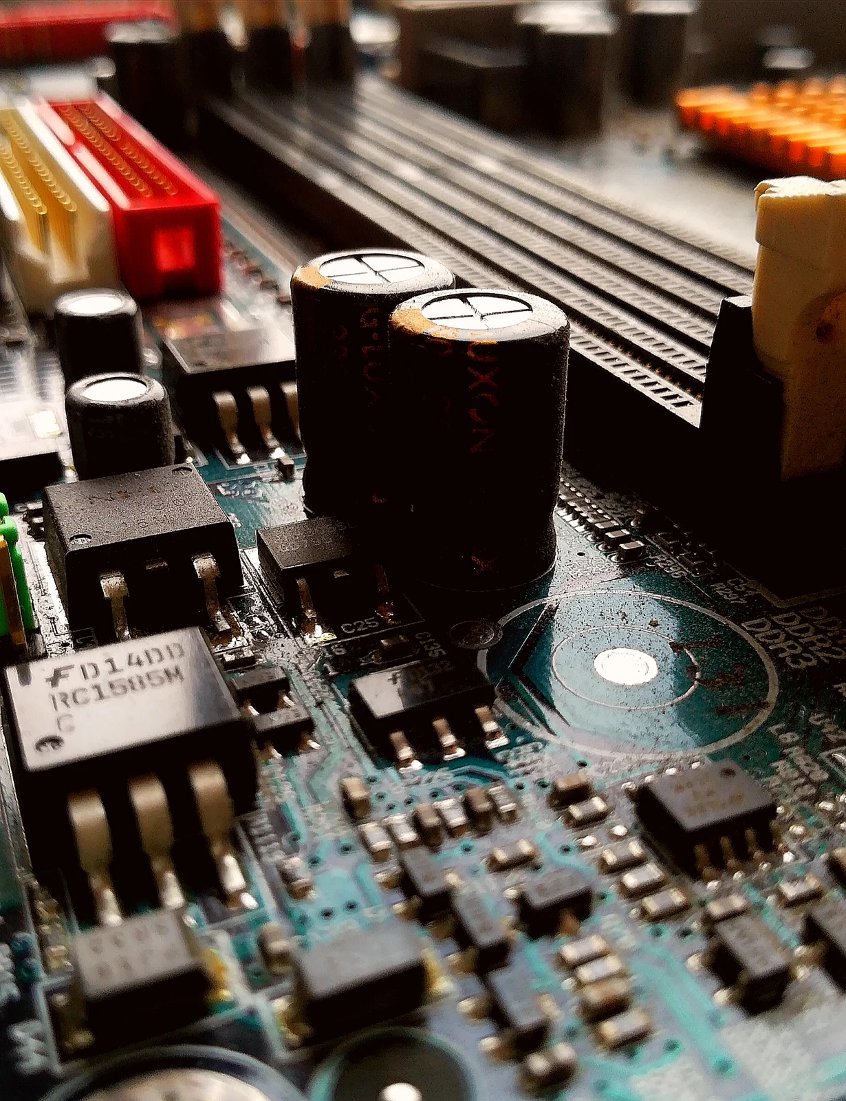 Computer motherboard; archival illustration, not the announced HashBeaver node