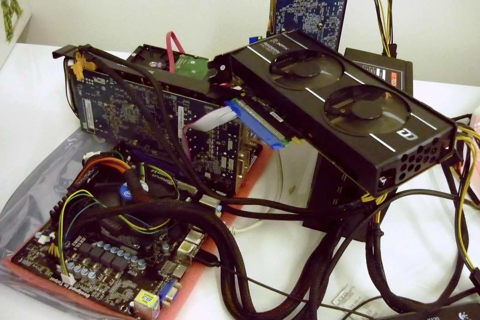 Historical Bitcoin mining rig; not a Fortitude site or its Z15 Pro equipment